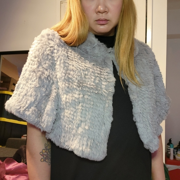 Vintage rabbit fur super soft grey knit capelet - Picture 2 of 7